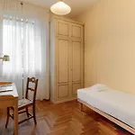 Giulio Apartment-train Station