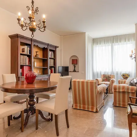 Giulio Apartment-train Station Appartamento *