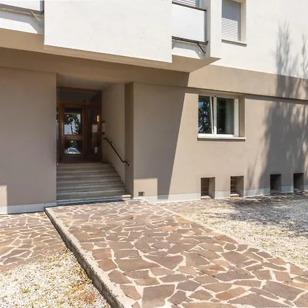 Lejlighed Giulio Apartment-train Station *