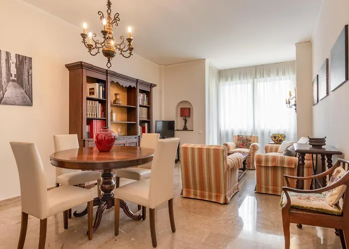 Giulio Apartment-train Station 公寓 *