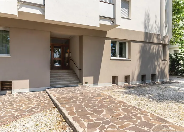 公寓 Giulio Apartment-train Station *
